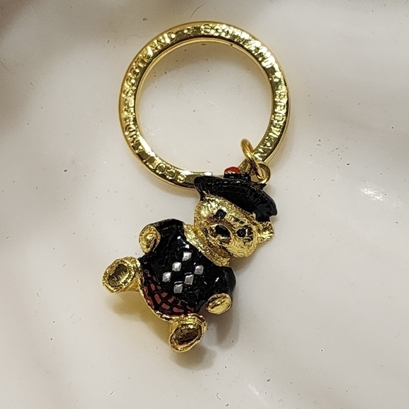 Scotland keychain Scottish bear goldtone enamel wearing hat shirt kilt key chain - Picture 3 of 7